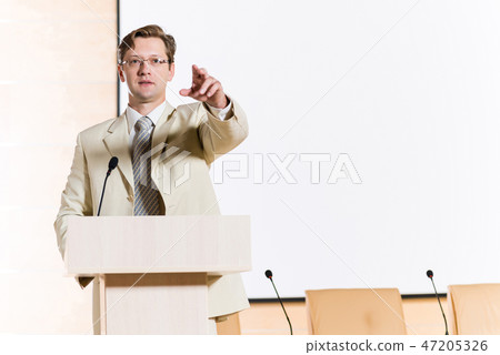 male speaker male speaker 47205326