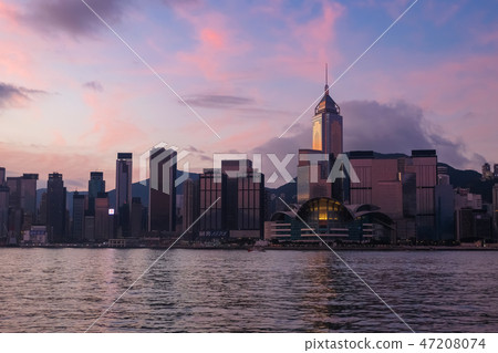Hong Kong Victoria Harbor in the early morning Hong Kong Victoria Harbor in the early morning 47208074