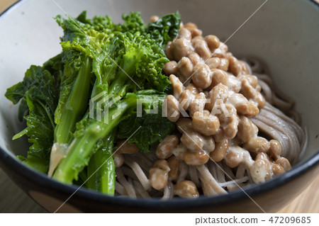 Natto soba with rape blossoms Natto soba with rape blossoms 47209685
