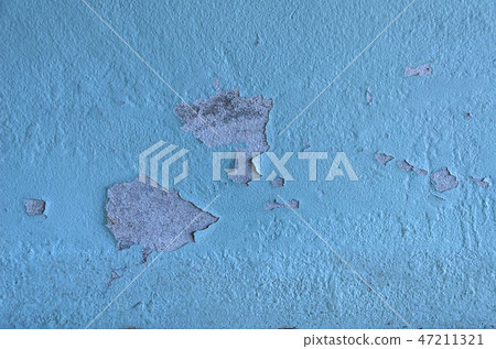 Walls where the wall color is decaying. 47211321