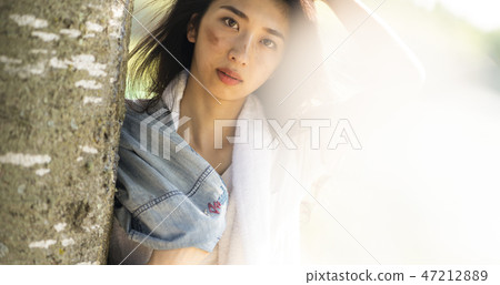 女性堅硬工作者圖像 47212889
