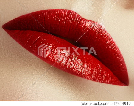 Fashion and beauty macro shot. Beauty photo 47214912