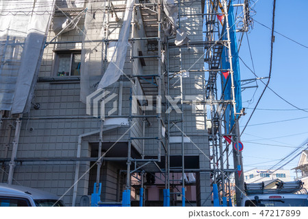 家庭裝修施工複雜結構的腳手架 家庭裝修施工複雜結構的腳手架 47217899