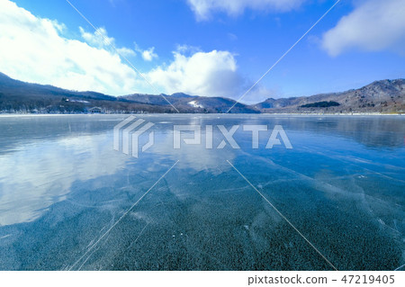 藍天和凍大沼 47219405