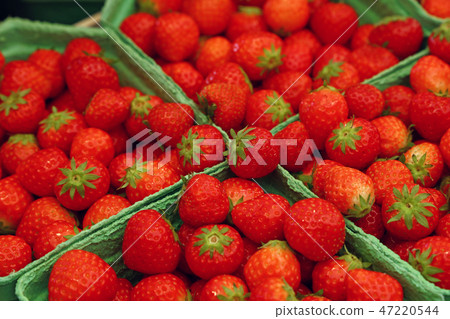 Close up red ripe strawberry on retail display 47220544