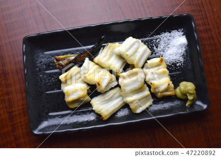 White grill of Confucius 47220892