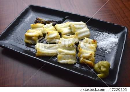 White grill of Confucius 47220893