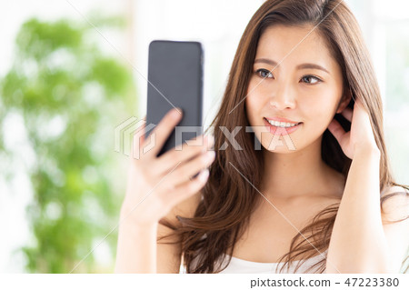 Female Selfie 47223380