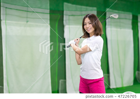 Young woman, golf, practice 47226705