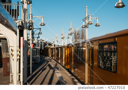 Subway train (U-Bahn) at train station in Berlin 47227018
