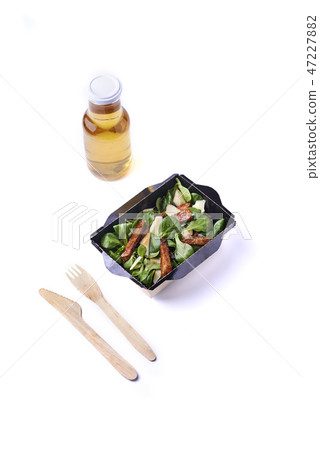 meal prep container with salad    47227882