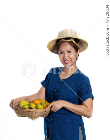 Thai woman in traditional clothes 47229034