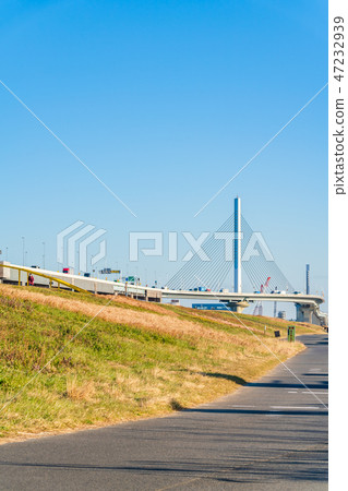 Ayase River and Metropolitan Expressway Katsushika Harp Bridge Ayase River and Metropolitan Expressway Katsushika Harp Bridge 47232939