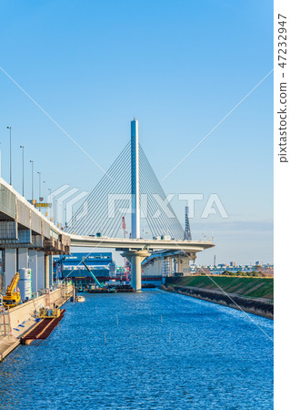 Ayase River and Metropolitan Expressway Katsushika Harp Bridge Ayase River and Metropolitan Expressway Katsushika Harp Bridge 47232947