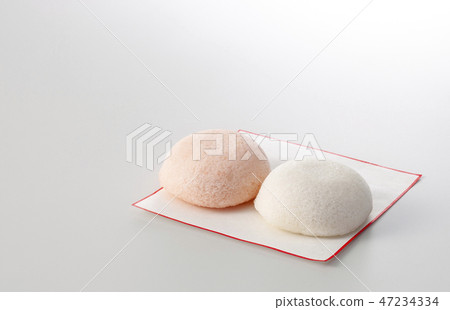 紅色和白色的蔑視 47234334