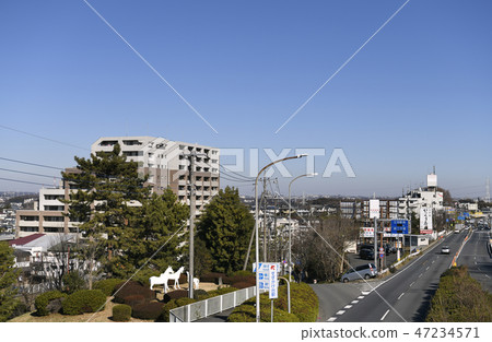 日本的東京都市風景我們期待在町田市和國道246等的Suzukakedai站的方向。 47234571