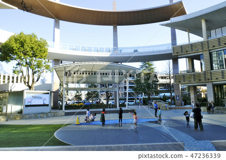 Shopping mall 47236339