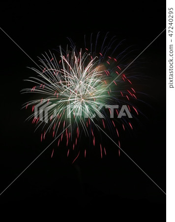 One piece of fireworks 47240295