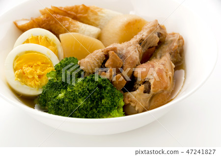 Simmered chicken and radish 47241827