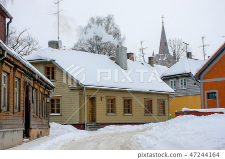 Winter in town 47244164