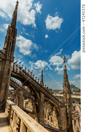The roof of Milan Cathedra (Italy) 47245378