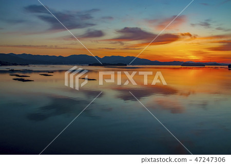 Morning burns in the Seto Morning burns in the Seto 47247306