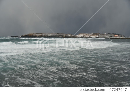 拍攝北海道Esashi-cho Kashiwajima和日本大海的冬季景色 47247447