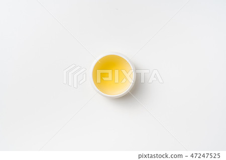 fresh taiwan oolong tea and cup fresh taiwan oolong tea and cup 47247525