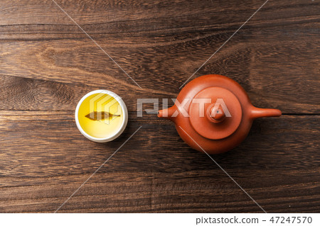 fresh taiwan oolong tea and teapot fresh taiwan oolong tea and teapot 47247570