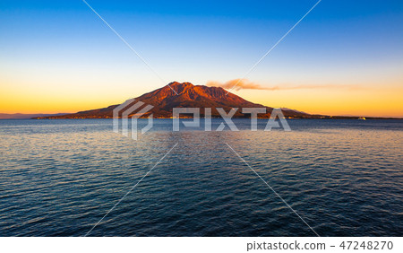 Sunset view of Sabae Bay and Sakurajima 47248270