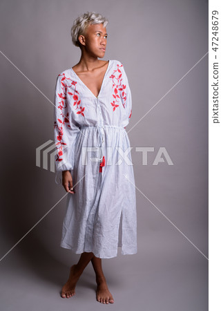 Full length shot of young beautiful woman with short hair 47248679