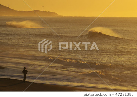 Pacific Long Beach at dawn Pacific Long Beach at dawn 47251393