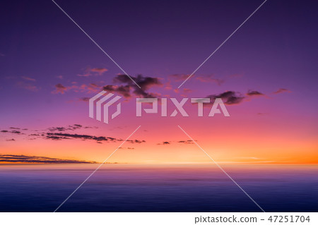 Beautiful sky before sunrise on sea background. 47251704
