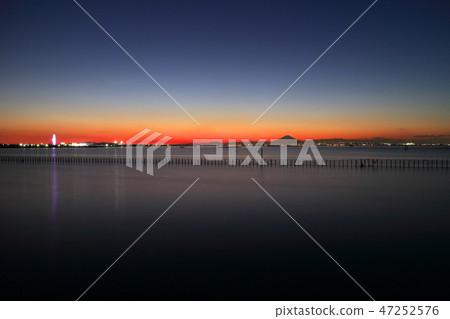 Tokyo bay scenery (Sodegaura city) 47252576