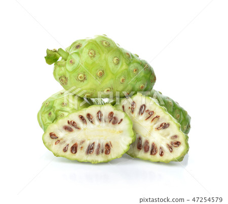 Great morinda isolated on white background 47254579