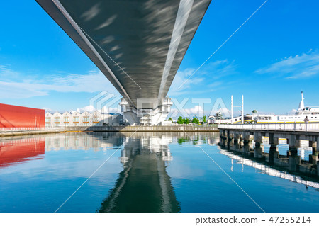 [Aomori] Bay area around Aomori Station in the early morning 47255214