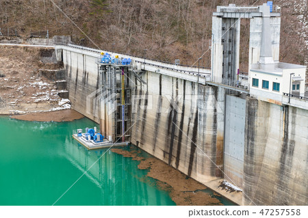 Kurikoma水壩和Lake Kurikoma與翡翠綠 47257558