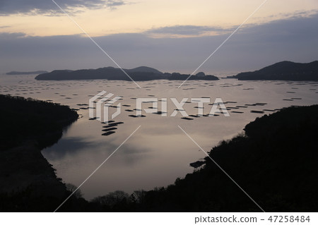 Mysterious oyster raft [Setouchi City, Okayama Prefecture] 47258484