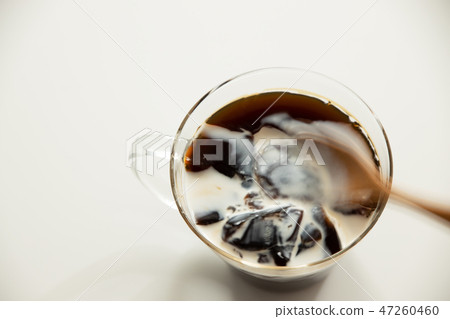 Mix cream with coffee jelly 47260460