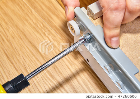 Installation furniture, screwing screw-bolt. 47260606