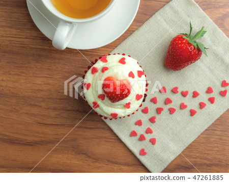 .Red velvet strawberry cup cake .Red velvet strawberry cup cake 47261885