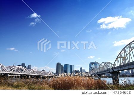 Urban landscape 47264698