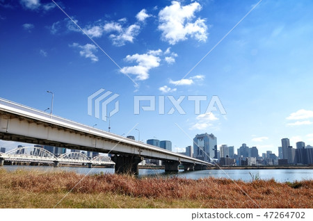 Urban landscape 47264702