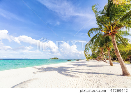 Asian tropical beach paradise in Thailand 47269442
