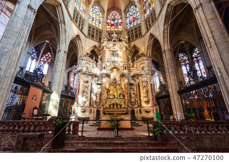 Saint Etienne Cathedral in Toulouse 47270100