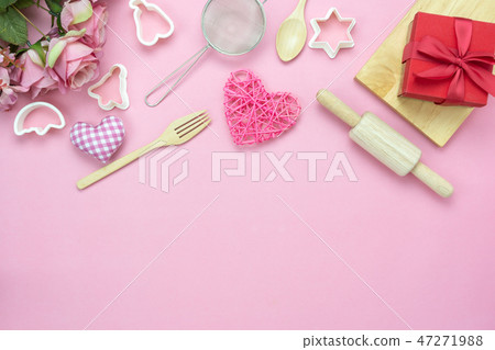 Table top view of decoration valentine's day. Table top view of decoration valentine's day. 47271988