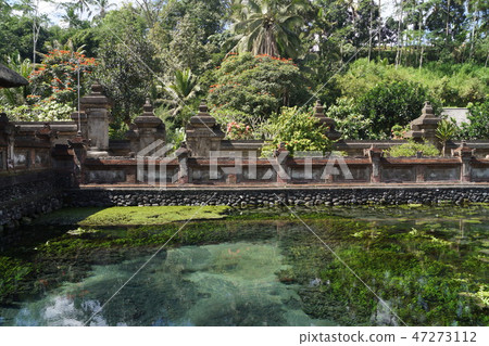 Holy water of Tirta Empul Temple in Bali 47273112
