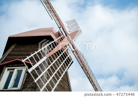 windmill 47273446