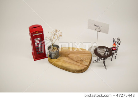 miniature miniature 47273448