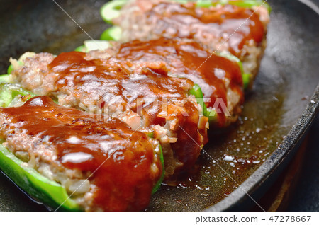 Stuffed peppers 47278667